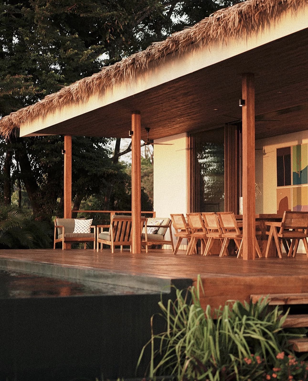 utropico — muebles artesanales Costa Rica